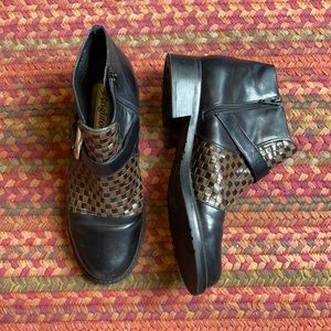 VINTAGE BRIGHTON WOVEN LEATHER BOOTIES
